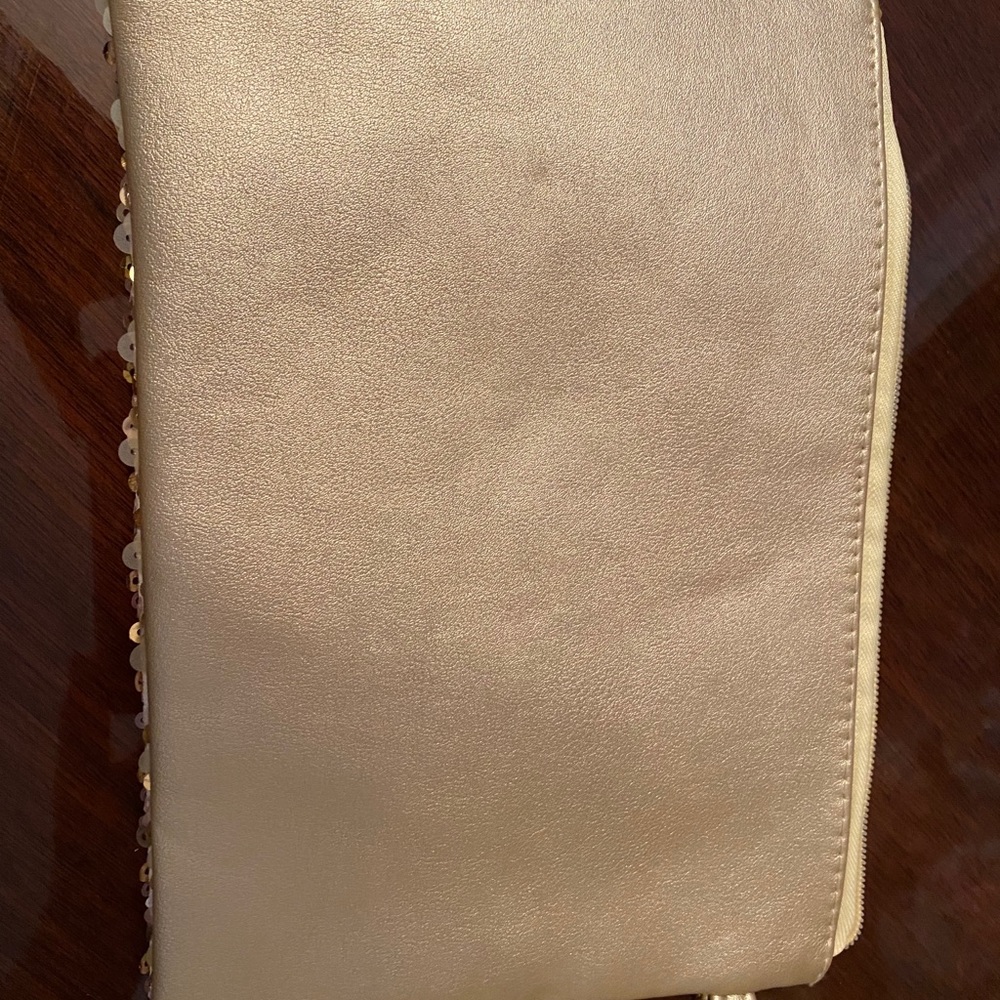 Purse - Picture 3 of 5
